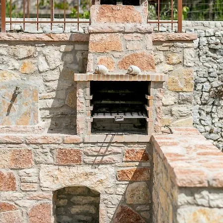 Leon - Old - 6 People *