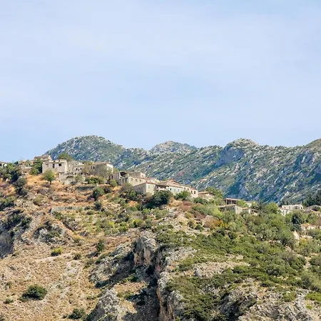 Leon - Old - 6 People Qeparo