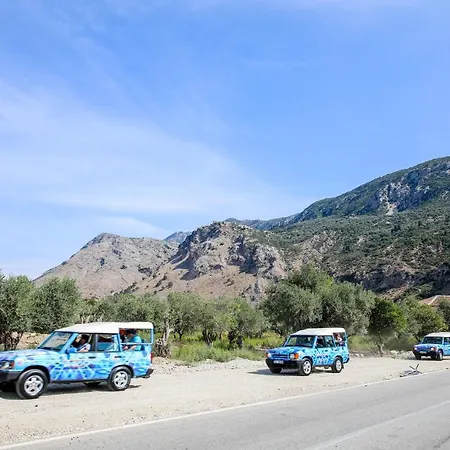 Leon - Old - 6 People Villa