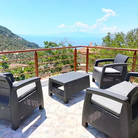 Leon - Old - 6 People Qeparo