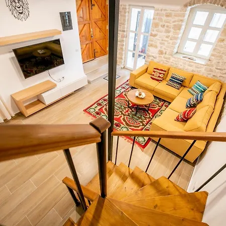 Leon - Old - 6 People Villa *