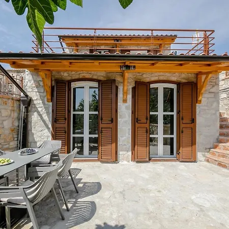 Villa Leon - Old - 6 People